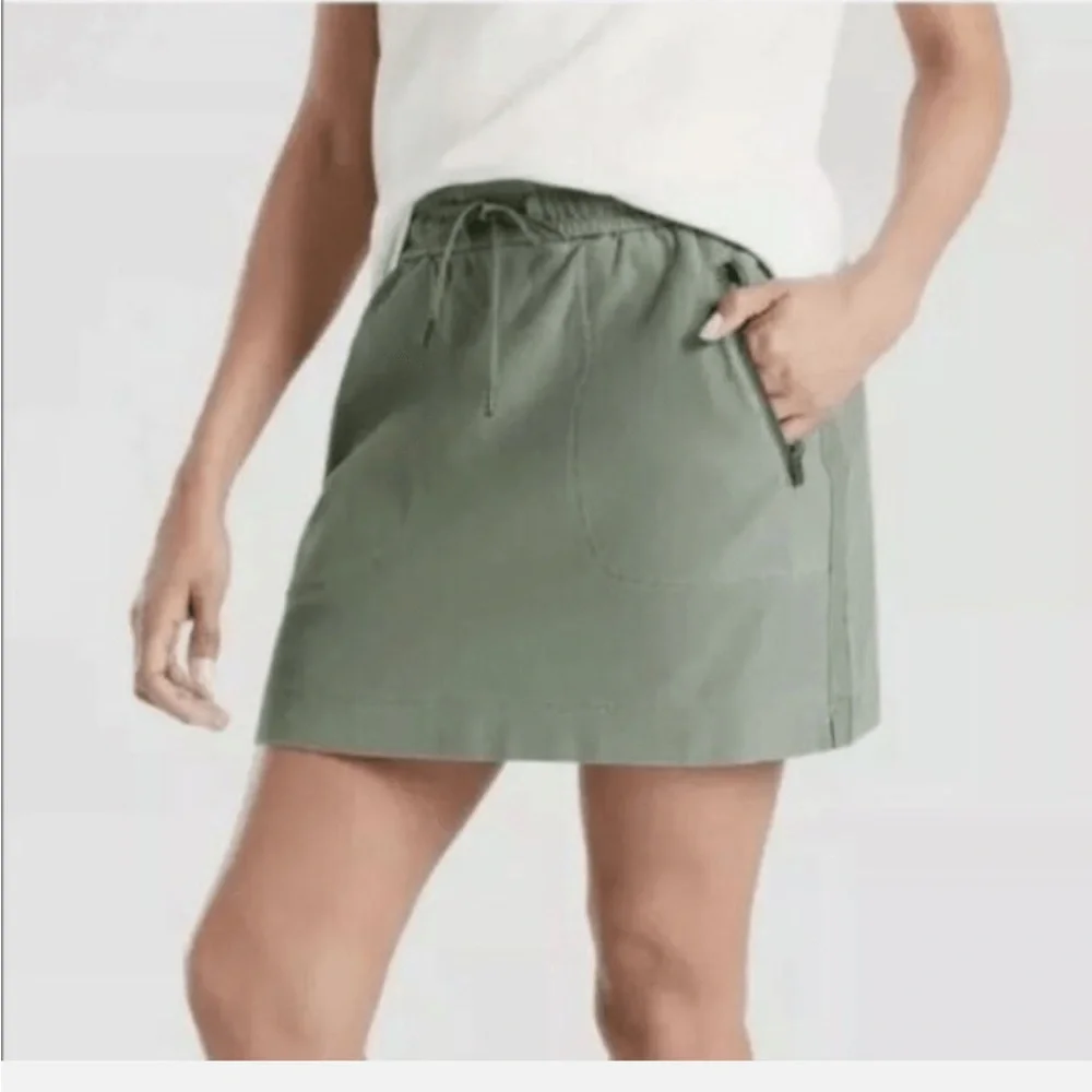 Athleta Farallon Olive Green Skirt Tie Waist with Zipper Pockets Size 6